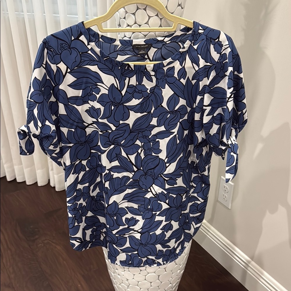 Blue Floral Print Women’s Top